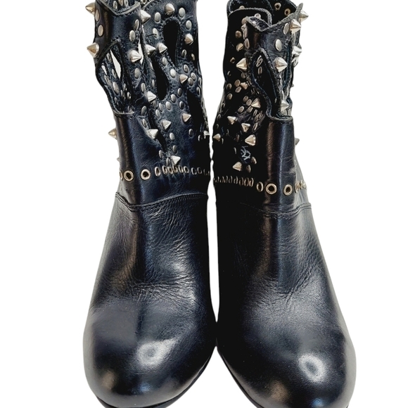 J. Renee Studded Heeled Ankle Booties Black size 7.5 Cut-Out Detail Rock & Roll - Picture 9 of 12